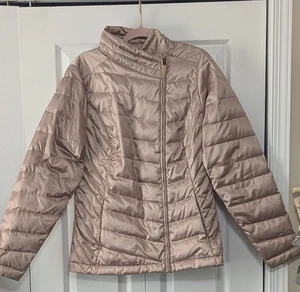 NWOT Ladies Eddie Bauer Chevron pattern Gold Down packable Jacket, size MT - Picture 1 of 9