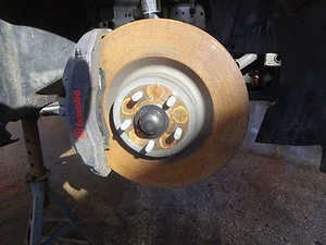 2016 Ford Mustang GT Right Hand Front Hub   S550 OS Steering Knuckle   GN66 - Picture 1 of 6