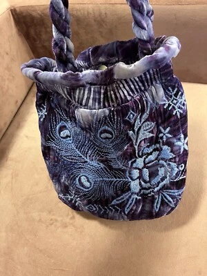 johnny was Velvet Bag Small - Image 1 of 4