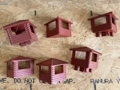 Marx Fort Apache casas de troncos, piezas de pared y puerta. Raro. Juego difícil de encontrar. Foto 1 de 2