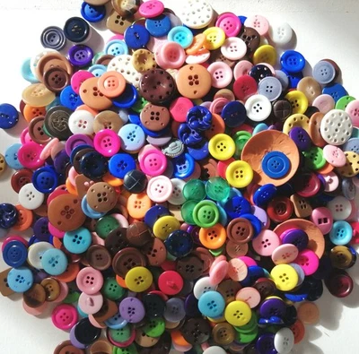 Large Joblot Bundle Plastic Colourful Buttons 2.1kg Sewing Crafts Projects - Image 1 of 4