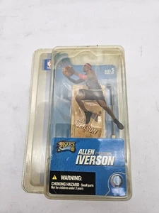 ALLEN IVERSON 2° Edizione Figurina NBA 76ERS 3” 2005 McFarlane Sports Picks.. - Foto 1 di 3