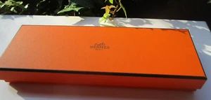 KLEINE HERMES PARIS BOX-KARTON- SCHACHTEL 24,5 CM X 9 CM X 3 CM ORIGINAL - Bild 1 von 2