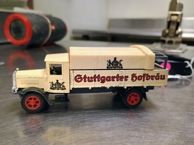 Matchbox Models of Yesteryear Y-6 1932 Mercedes Benz L5 Lorry Gtuttgarter 1:69 - Image 1 of 4