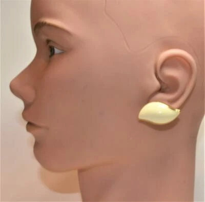 Signierte MONET Goldfarbene Beige Emaille Clip-On Ohrringe - Bild 1 von 2