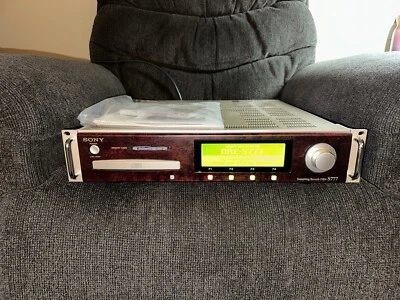 Reverb de muestreo Sony DRE-S777 24 bits/96 kHz Foto 1 de 3