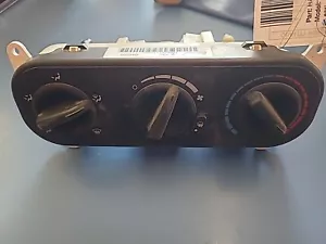 2007-2009 Jeep Patriot / Compass Dodge Caliber Heater / AC Controls - Picture 1 of 3