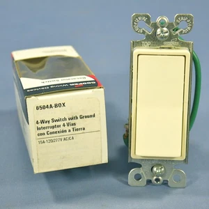 Interruptor de luz basculante decorador de 4 vías Cooper Almond ReSidential 15A 120V 6504A - Imagen 1 de 6