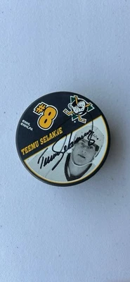 Anaheim Ducks - Disco autografiado firmado por Teemu Selanne y Paul Kariya  Foto 1 de 2
