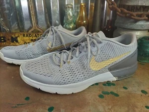 NIKE AIR MAX Typha Flywire Shoes Mens 11 Grey Gold Training 820198 070 EX/Mint - Picture 1 of 17