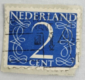 Niederlande Post ~ 2¢ blaue Briefmarke ~ verschickt/gebraucht ~ um 1955 ~ X23 - Bild 1 von 6