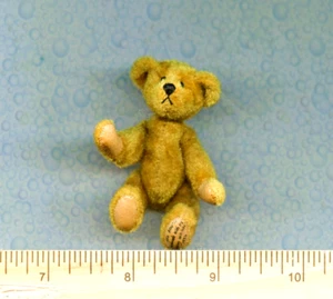 Oso de peluche difuso móvil hecho a mano tamaño miniatura casa de muñecas escala 1:12 - Imagen 1 de 5