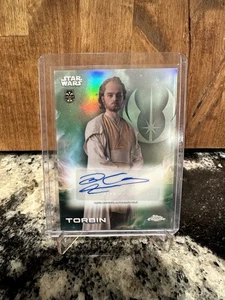 2025 Topps Chrome Star Wars #A-DCC Torbin Debut Auto - Picture 1 of 2