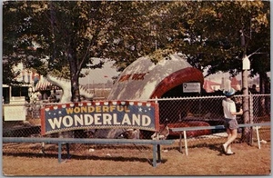 Postal vintage de los años 60 GREAT DANBURY FAIR Connecticut "Moby Dick" escena intermedia - Imagen 1 de 2