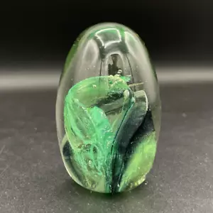 Studio Art Glass - Green Twist Swirl Bubbles - Egg Shaped Paperweight - Picture 1 of 9