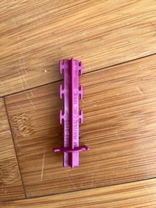 VINTAGE MATTEL MOTU HE-MAN SNAKE MOUNTAIN PURPLE WALL MOUNT NET POST PART FIGURE - Picture 1 of 2