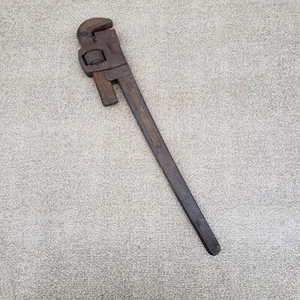 Vintage Trimo 24" Pipe Wrench ~ Trimont MFG CO  Roxbury, Mass ~  Pat'd 3-5-1918 - Picture 1 of 12