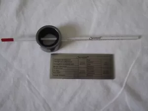Le Creuset Screwpull Wine Thermometer - Wine Collar Temp, Guide to Wine. NEW - Picture 1 of 4