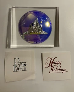Vintage 2003 Disney Cast Member Exclusive Cinderella Castle Glass Paper Weight - Picture 1 of 6