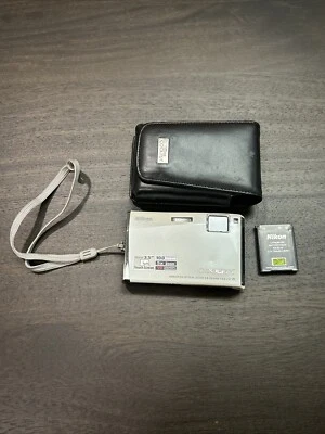 Cámara digital NIKON Coolpix S60 - 10,0 MP / 5x funciona - no tiene cargador Foto 1 de 4