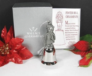 Vintage Teddybär Pyjama Weihnachten GLOCKENSCHMUCK Zinn Wallace Silberschmiede 3 Zoll - Bild 1 von 11