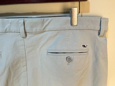 Pantalones Cortos de Golf Vineyard Vines Para Hombre Gris Sólido Frente Plano Rendimiento 36 8" Entrepierna Foto 1 de 4