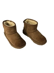 Stivali UGG donna S/N 1017715K taglia US 4 castagno - Foto 1 di 4