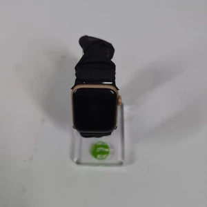 GPS Only Apple Watch SE 40MM Black Aluminum - Picture 1 of 4
