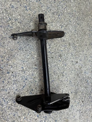 JOHN DEERE ELEVADOR DELANTERO EJE DE ROCA 240 245 260 265 265 285 320 Foto 1 de 4