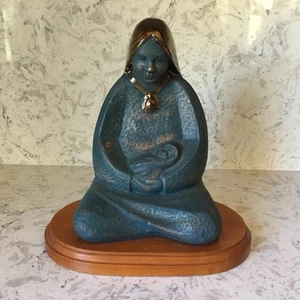 Einheimische Mutter & Baby Keramik Skulptur mit metallischen Glasur Akzenten 11" hoch - Bild 1 von 8