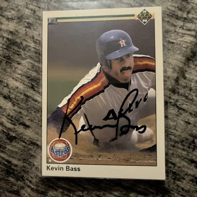 1990 Upper Deck #302 Kevin Bass - On Card Autograph - Image 1 of 2