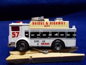 Vintage Matchbox White Mack Auxiliary Power Truck #57, Bridge & Highway on Sides - Picture 1 of 3