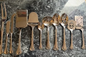 International Silver RESPLENDENCE Stainless 11 SERVING PIECES 18/10 Flatware - Picture 1 of 5