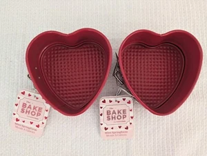 The Bake Shop Red mini Springform Cake Pan Heart Shape Nonstick Steel Set of 2 - Picture 1 of 5