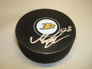 Disco de hockey firmado por Marcus Pettersson Anaheim Ducks autografiado 1A - Imagen 1 de 2