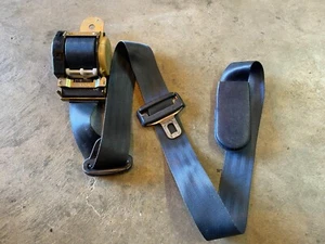 92 93 1992 CHRYSLER NEW YORKER RIGHT PASSENGER FRONT SEAT BELT BLUE - Picture 1 of 3
