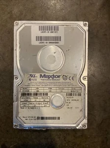 Maxtor 13GB IDE 3.5 Hard Drive 91303D6, Code GAS54112 - Picture 1 of 2