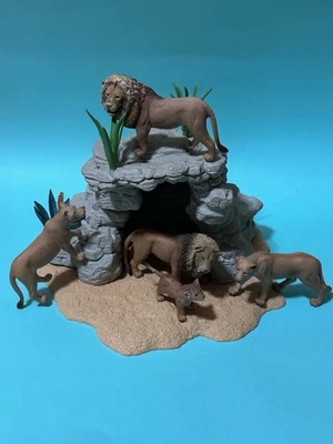 Schleich Cave Playset With Pride Of Lion |Rare & Retired| Lioness Cub Wildlife - Image 1 of 4