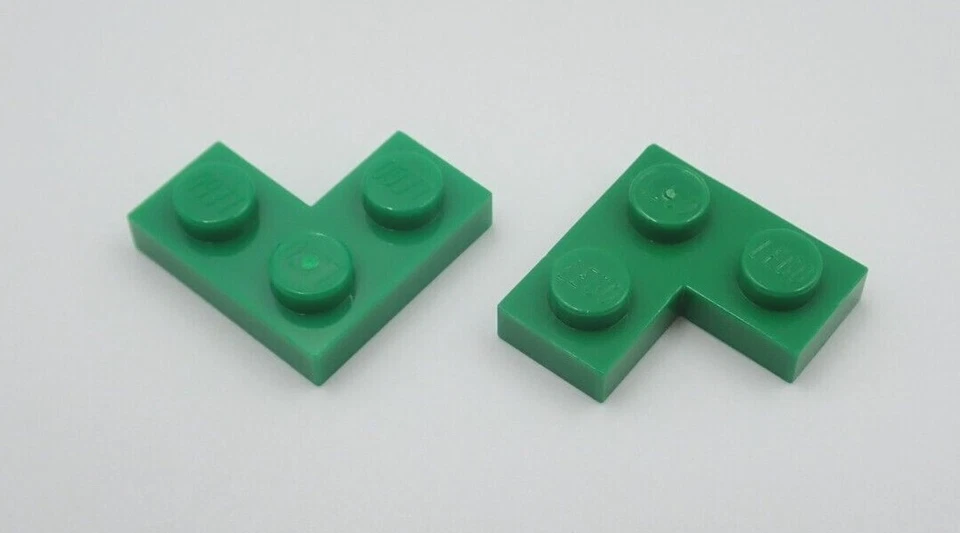 Lego Lot of 20 Corner Plates 2x2 By Color or Assorted Colors #2420 - Image 1 of 1