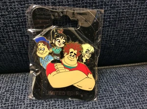 DISNEY IMAGINEERING WRECK IT RALPH PIN CHARACTER CLUSTER LE 250 NEW SEALED 2018 - Picture 1 of 2