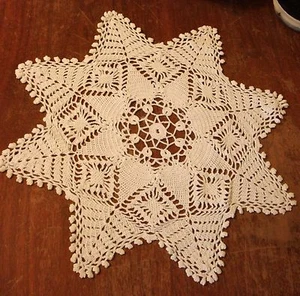 Handarbeit Häkeldeckchen Vintage 100% Baumwolle weiß - Bild 1 von 3