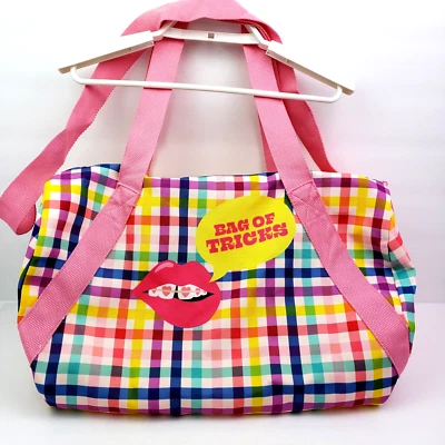 Bolso de Lona Benefit San Francisco Bag Of Tricks Mujer Rosa A Cuadros Foto 1 de 4