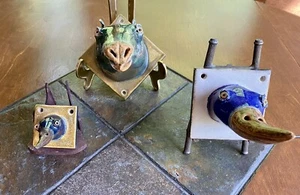 Vintage Pottery Wall Mount Decor Towel Apron Holder Anteater Crow Bird Set Of 3 - Picture 1 of 12