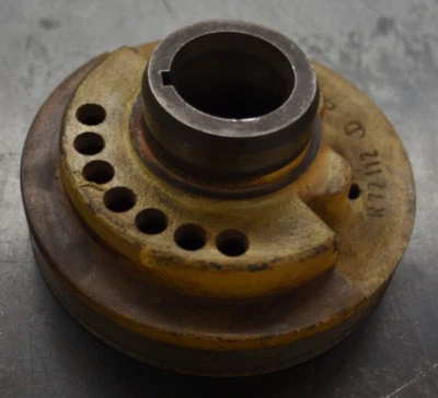 John Deere Crankshaft Pulley R72112 - Image 1 of 4