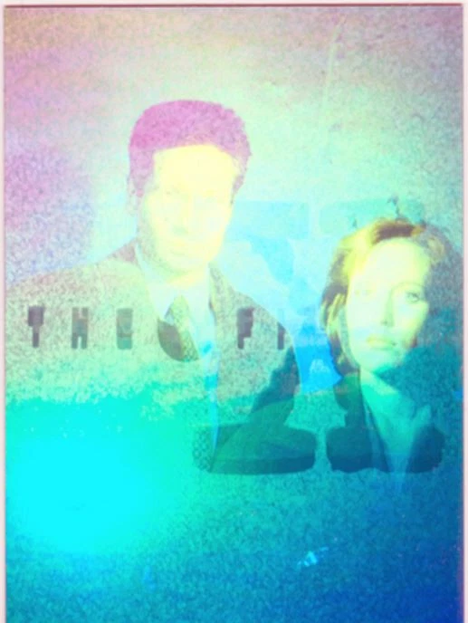 X Files Season 2 3D Hologram Chase Card X1 Agents Mulder And Scully - Image 1 of 1