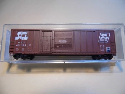 N - Roundhouse - 50' Ribbed P/D Boxcar, Seaboard Coast 40183    LN  M-M cpl - Image 1 of 2