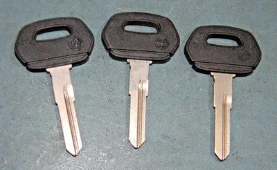 Lote de 3 - SAAB SAA1-P LLAVE EN BLANCO: SAAB 99 1974-1980, SAAB 900 1979-93 - E235 Foto 1 de 3