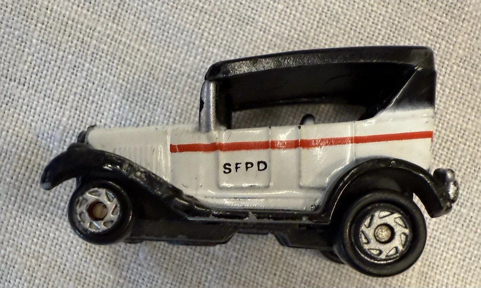 Vtg GALOOB Micro Machines SFPD Wagon 1924 Ford Model T Police Car Die Cast 1:125 - Image 1 of 4