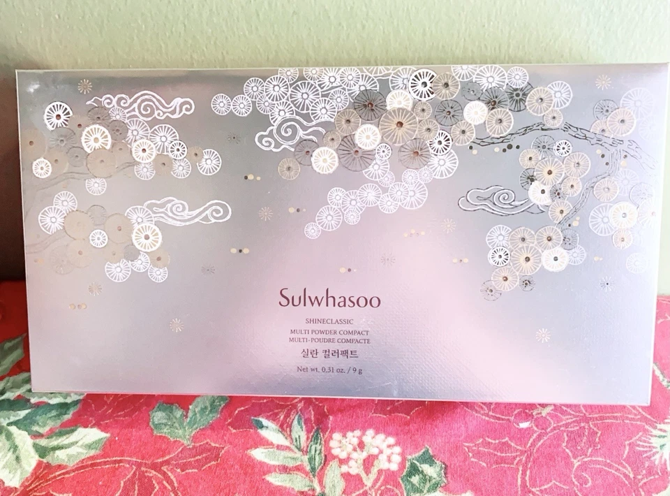 Sulwhasoo Shineclassic Multi Powder Compact Gift Set - Image 1 of 4