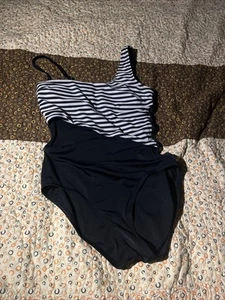 Costume da bagno completo donna DSG colore nero e davanti bianco taglia small - Foto 1 di 7